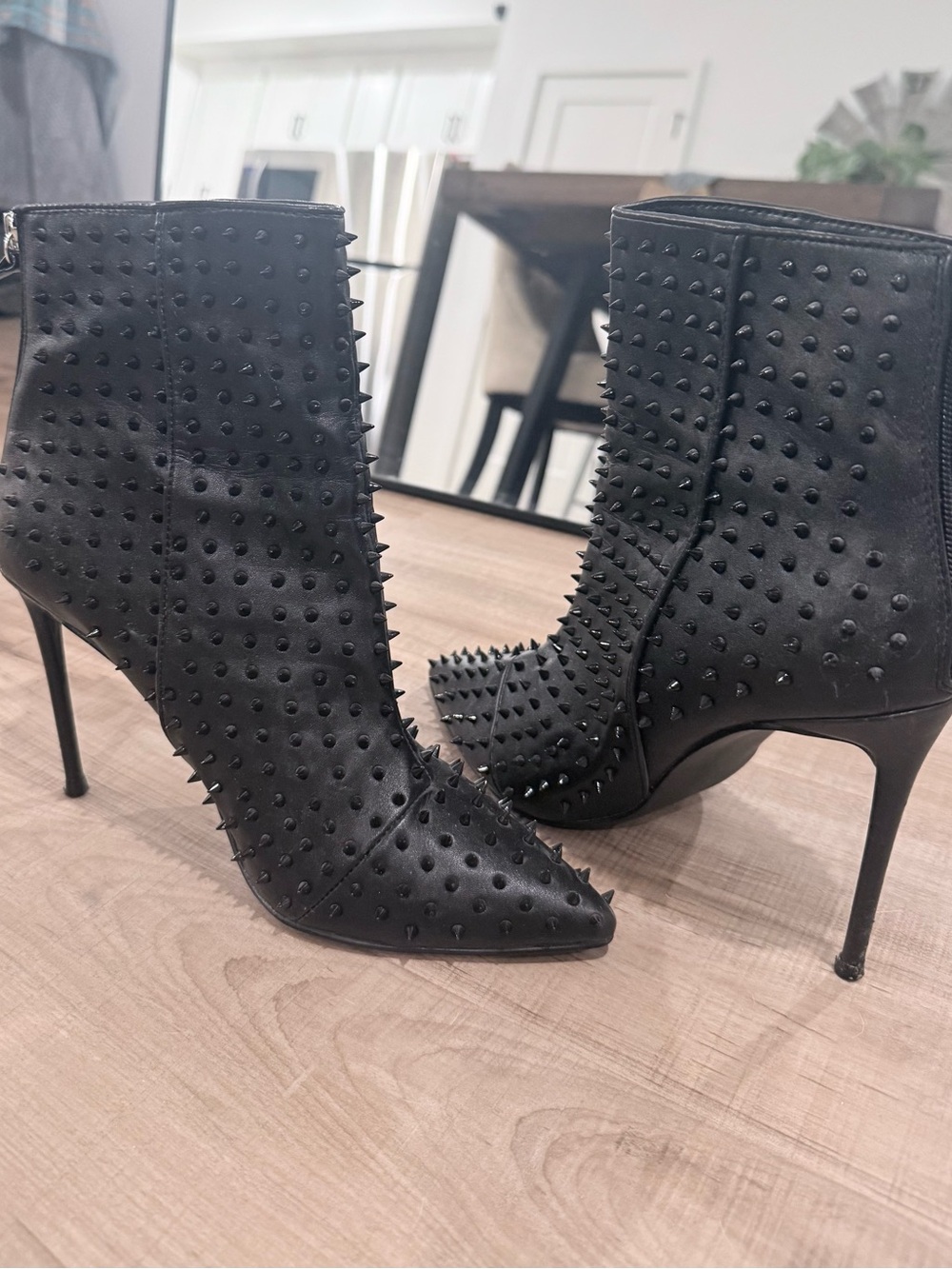 Steve Madden Black Studded Pointed-Toe Stiletto Ankle Boots - Picture 1 of 4